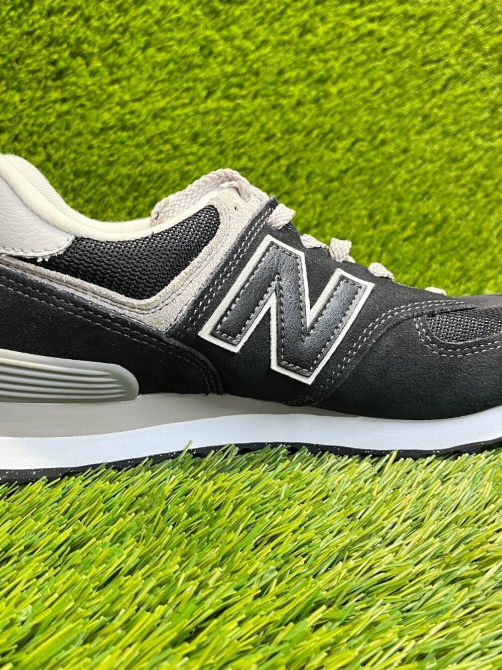 New Balance 574 Classic Womens Size 9 Black Gray Athletic Running Shoes Sneakers - Picture 4 of 10
